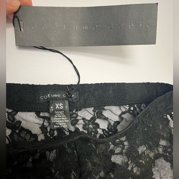 NWT ⚜️🖤⚜️ Costume dept. 🖤 floral sheer shorts size XS - Picture 6 of 15